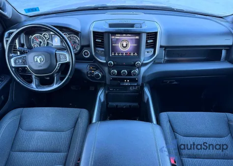 2019 Ram 1500 Big Horn/Lone Star z USA, uszkodzony, nr VIN 1C6SRFBT8KN893637